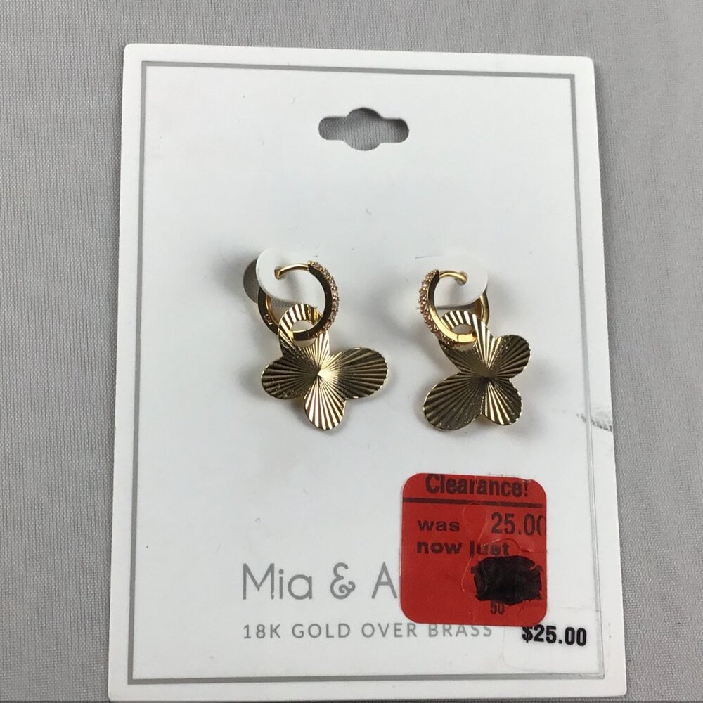 Mia & Amelia 18k Gold Over Brass Butterfly Earrings - Picture 2 of 4